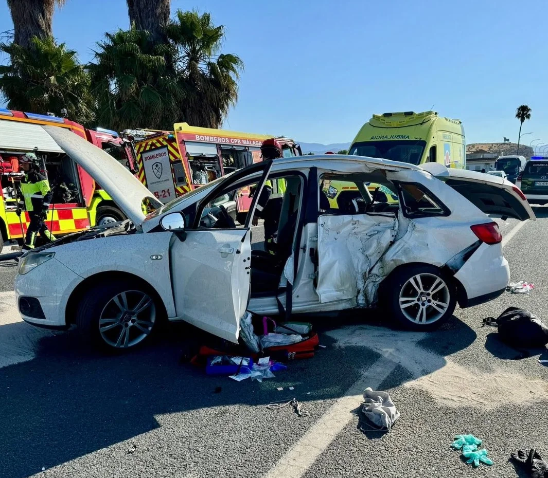 Herido un motorista tras un accidente en la N-340 en Vélez-Málaga 