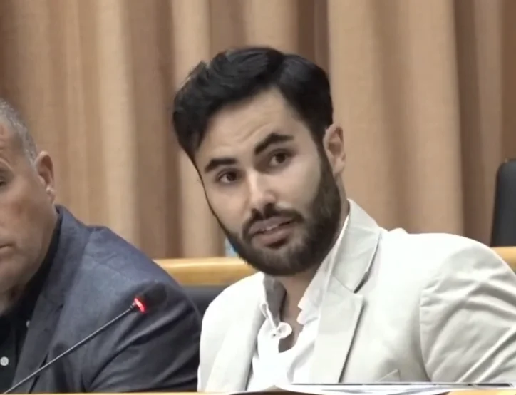 Manuel Aragüez en intervención en el pleno ordinario de febrero del Ayuntamiento de Vélez-Málaga