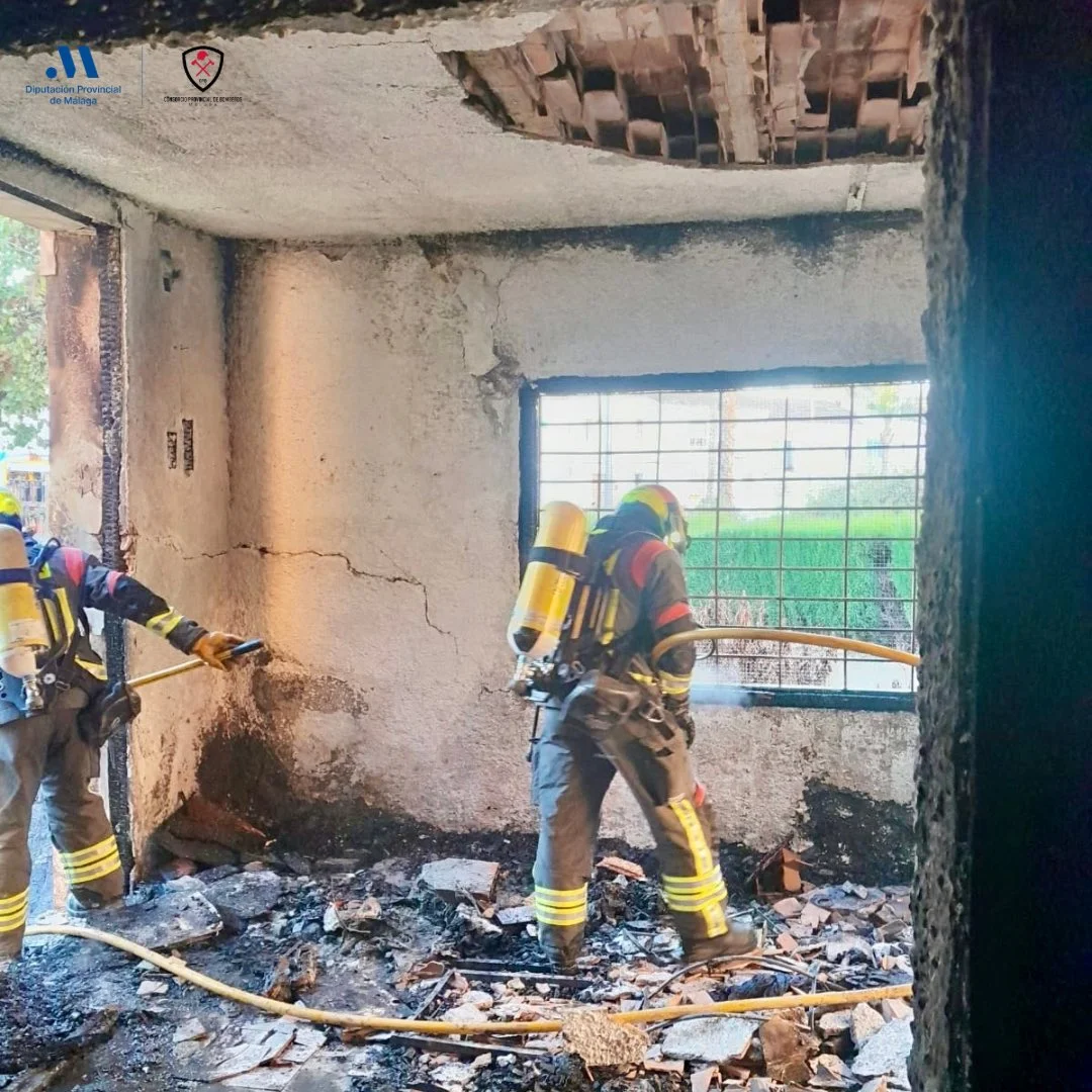Calzinada por completo una casa de aperos en la zona Molino Velasco con Vivar Téllez