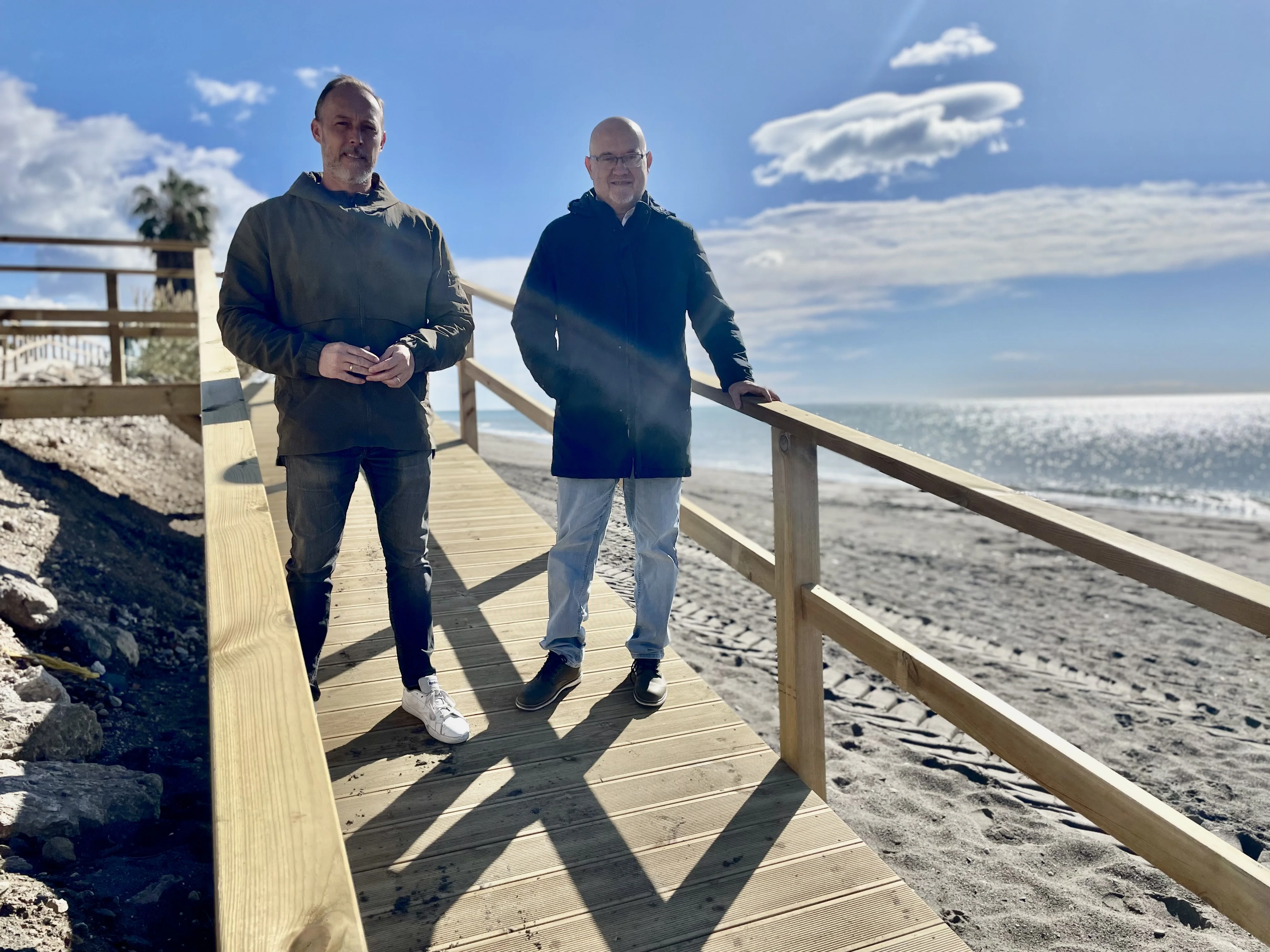 Chilches estrena un nuevo acceso a la playa del Cañuelo