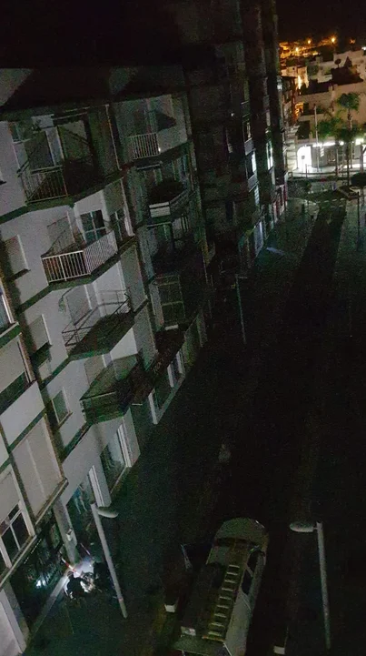 Una avería en el suministro eléctrico deja sin luz a varias calles en Torre del Mar la pasada noche del jueves