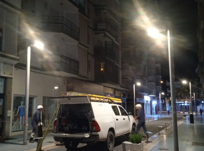 Una avería en el suministro eléctrico deja sin luz a varias calles en Torre del Mar la pasada noche del jueves