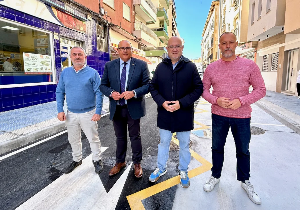 Inaugurada y abierta al tráfico la Calle Doctor Fleming de Torre del Mar