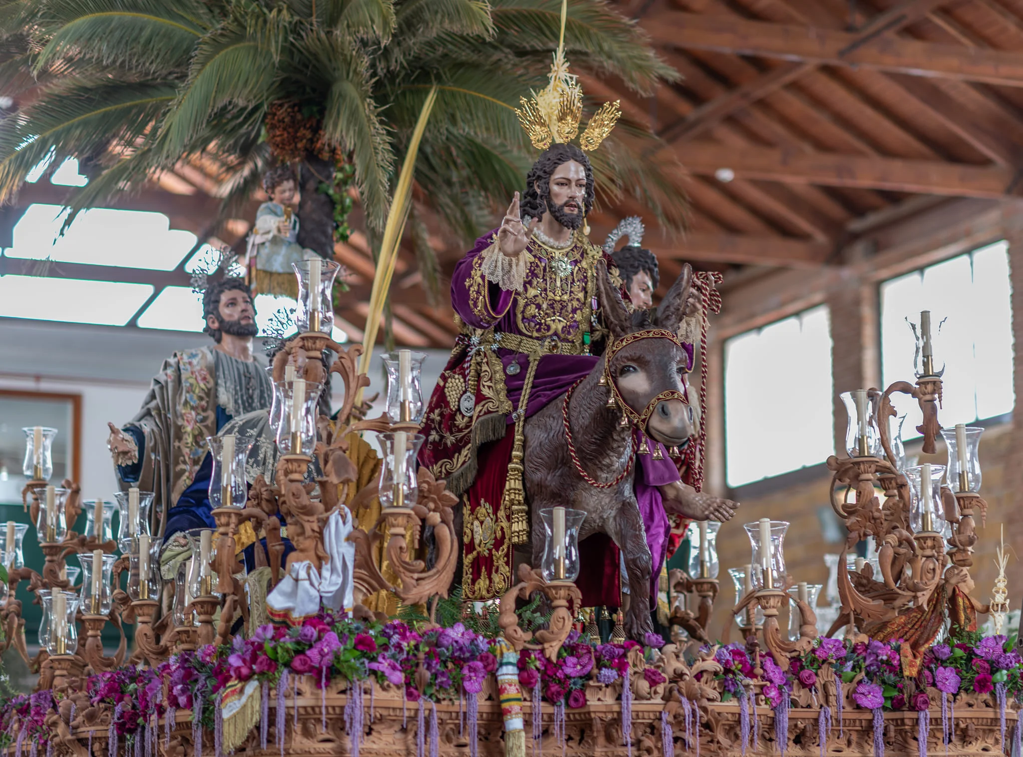 las Lluvias impiden las salidas procesionales este domingo en Vélez-Málaga