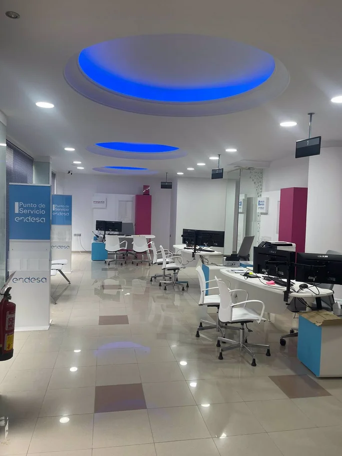 Endesa pone en servicio un nuevo punto de atención comercial en Torre del Mar