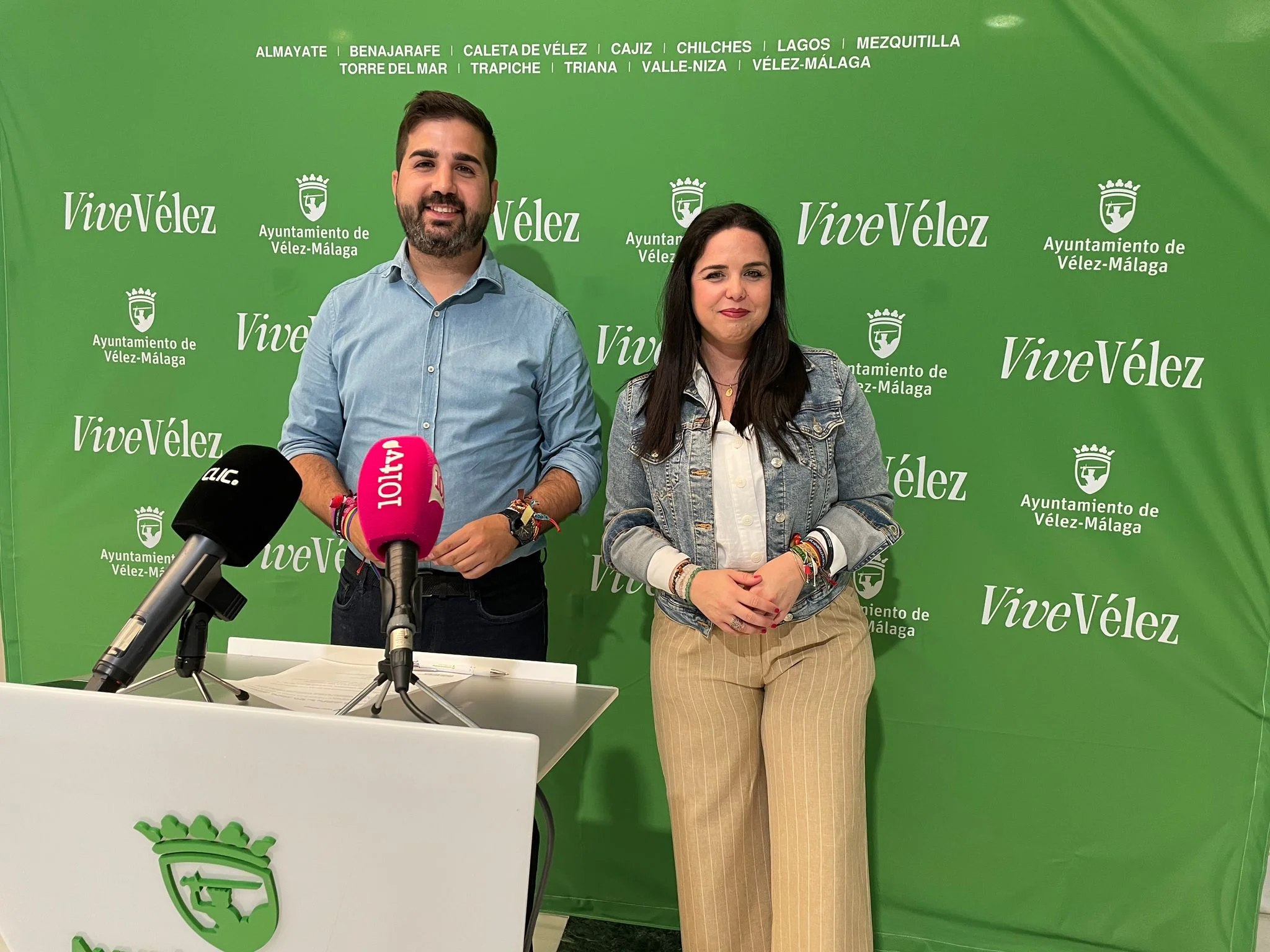 Vélez-Málaga ya cuenta con las propuestas para los escudos de oro de la ciudad