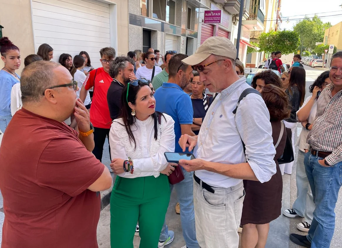 Escandalosa estafa a alumnos del IES María Zambrano por una agencia de viajes de Torre del Mar