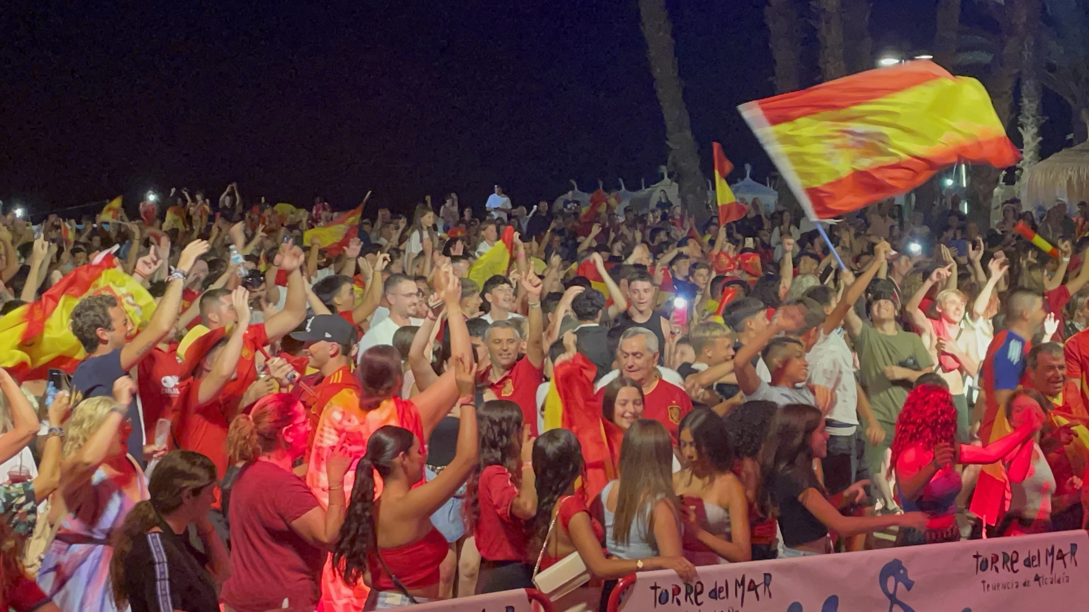 Éxito en Torre del Mar: Fiesta en las Calles tras la Victoria de España en la Eurocopa