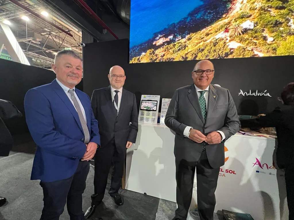 Jesús Lupiañez junto a Jesús Pérez Atencia en fitur 2024 
