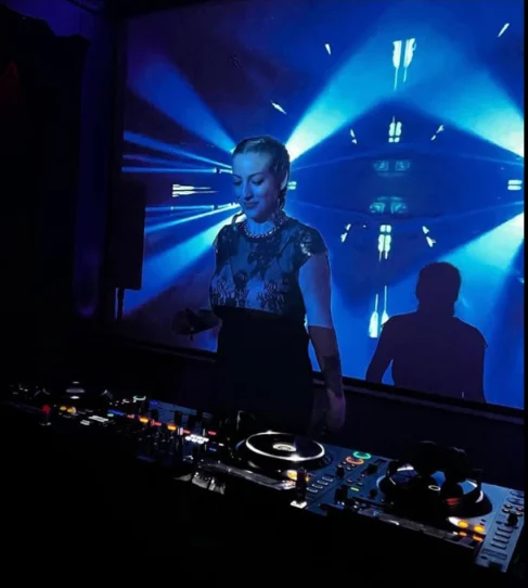 Miss Iryna en una set en Ibiza