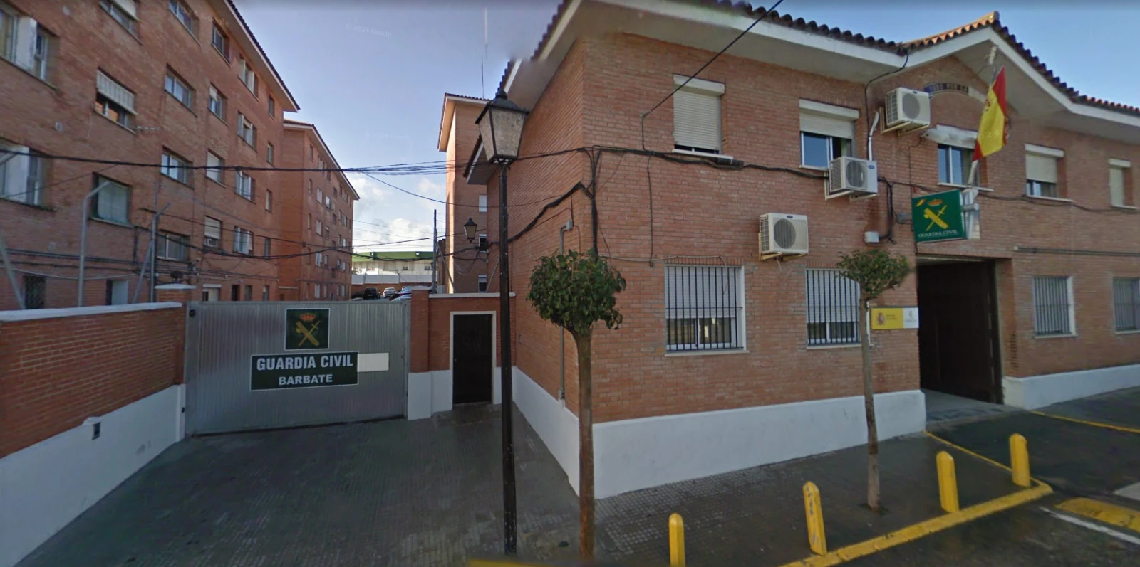 Alerta tras el intento de asalto de más de una decena de personas al Cuartel de la Guardia Civil en Barbate