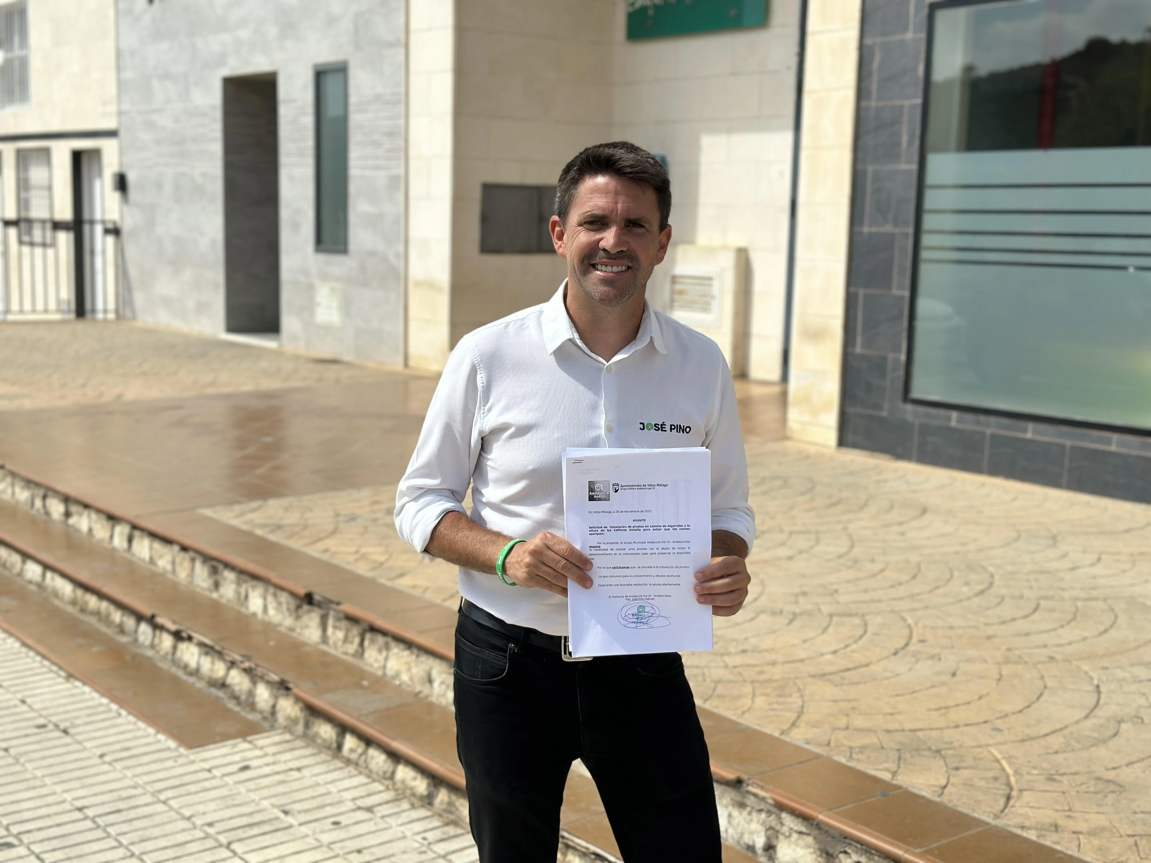 José Pino clama a Lupiañez soluciones para el Camino de Algarrobo