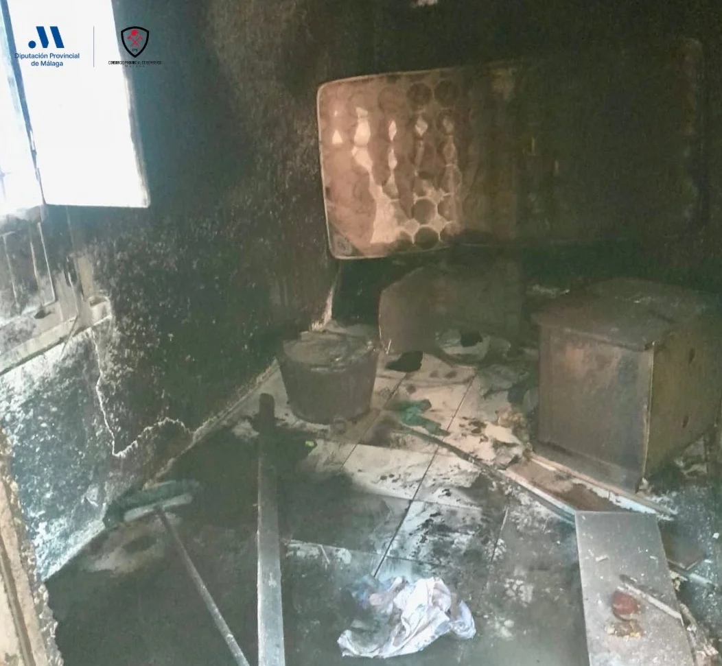 Calzinada por completo una casa de aperos en la zona Molino Velasco con Vivar Téllez