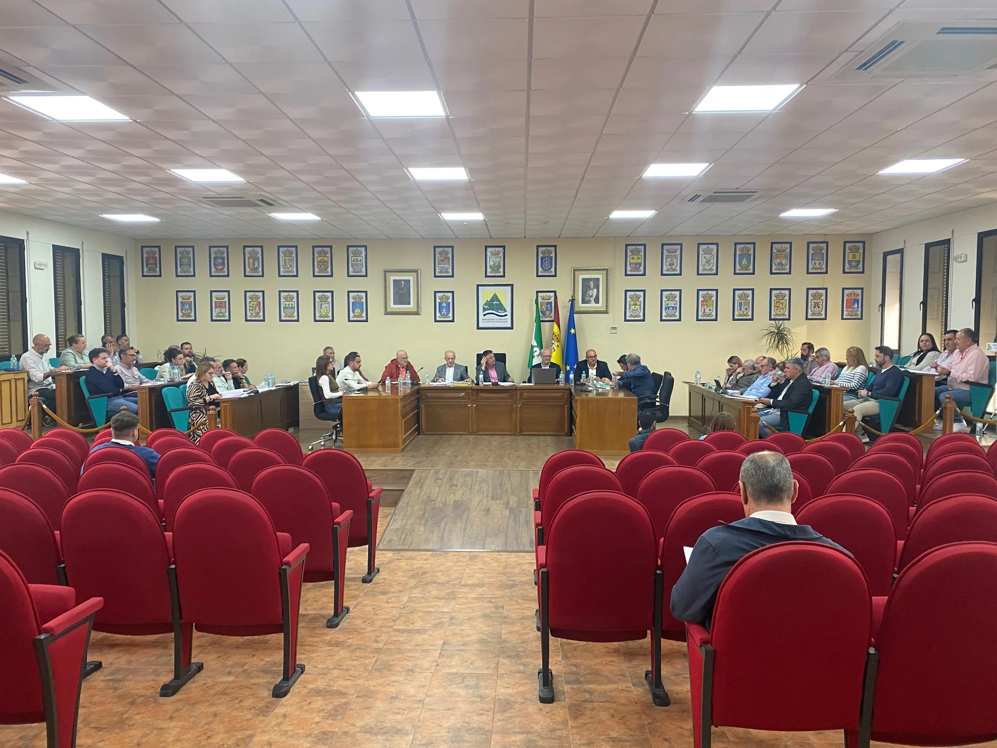 La Junta General de la Mancomunidad Axarquía reclama al Gobierno el tren del Mediterráneo desde Nerja hasta Algeciras y nuevos enlaces a la autovía A7
