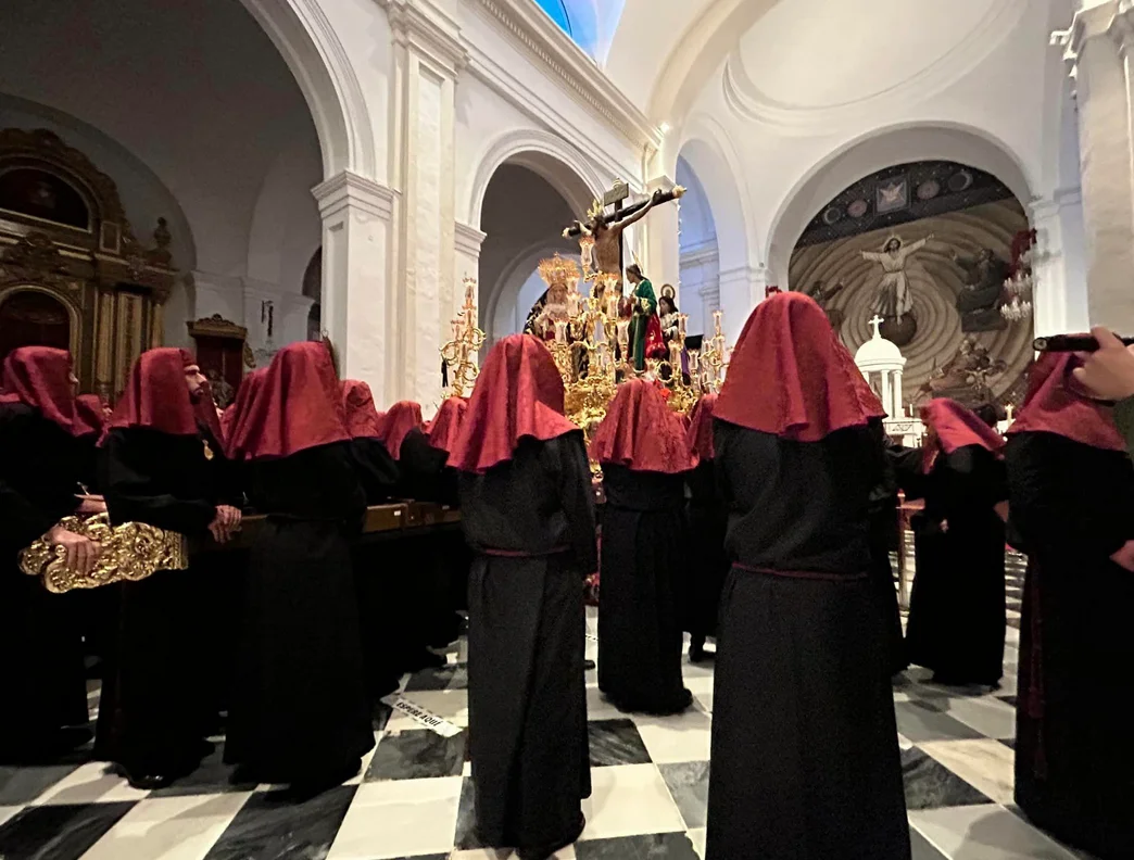 La Cofradía del Santísimo Cristo del Mar, María Santísima de las Penas, San Juan Evangelista y Santísima María Magdalena de Vélez-Málaga