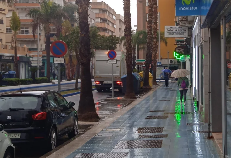 El viento y la lluvia provocan más de un centenar de llamadas al Teléfono 112