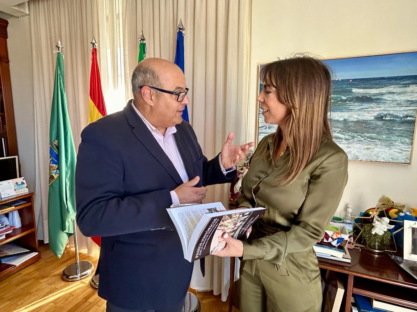 El alcalde de Vélez-Málaga y Teresa Prado han tratado este miercoles diversos asuntos importantes para el municipio   