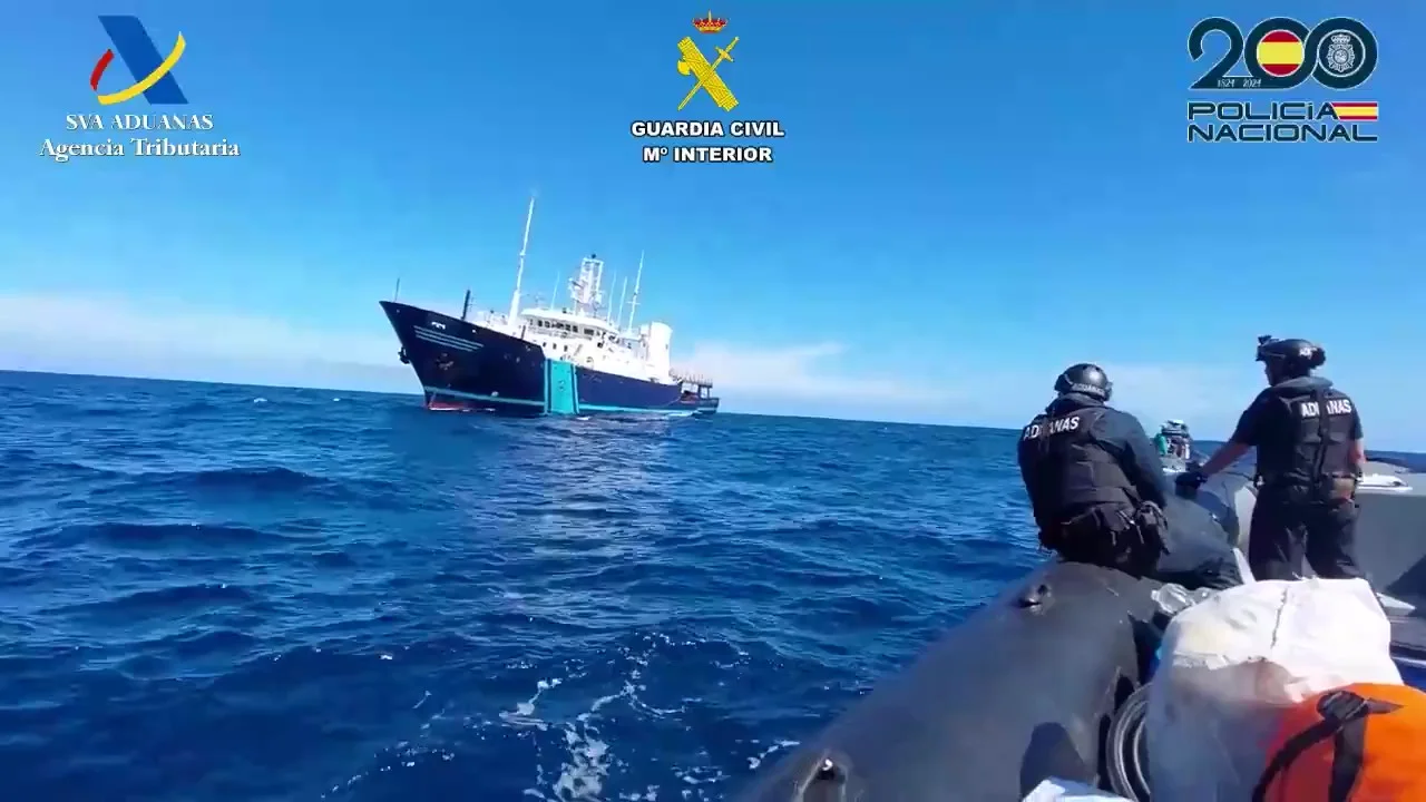 Interceptada Embarcación con 4,350 Kilos de Cocaína en las Costas Canarias