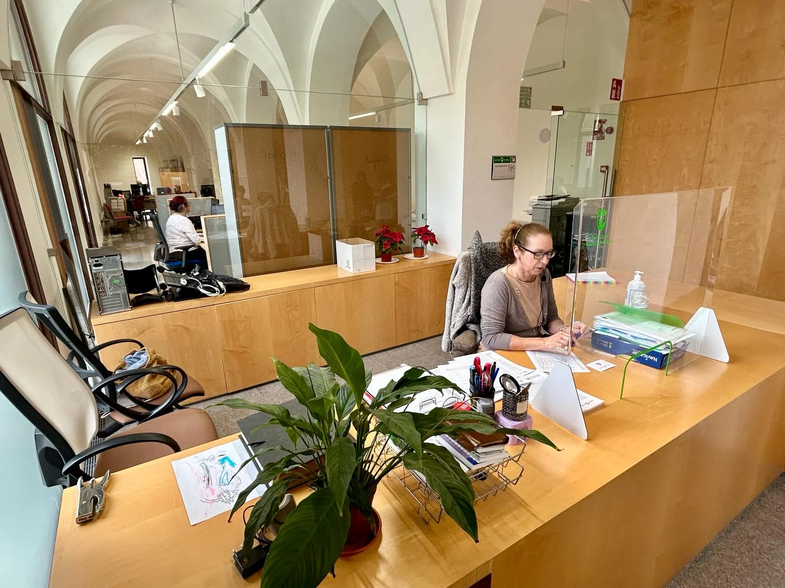 La Oficina de Atención al Ciudadano en Vélez-Málaga se traslada del Mercado de San Francisco al edificio de El Pósito