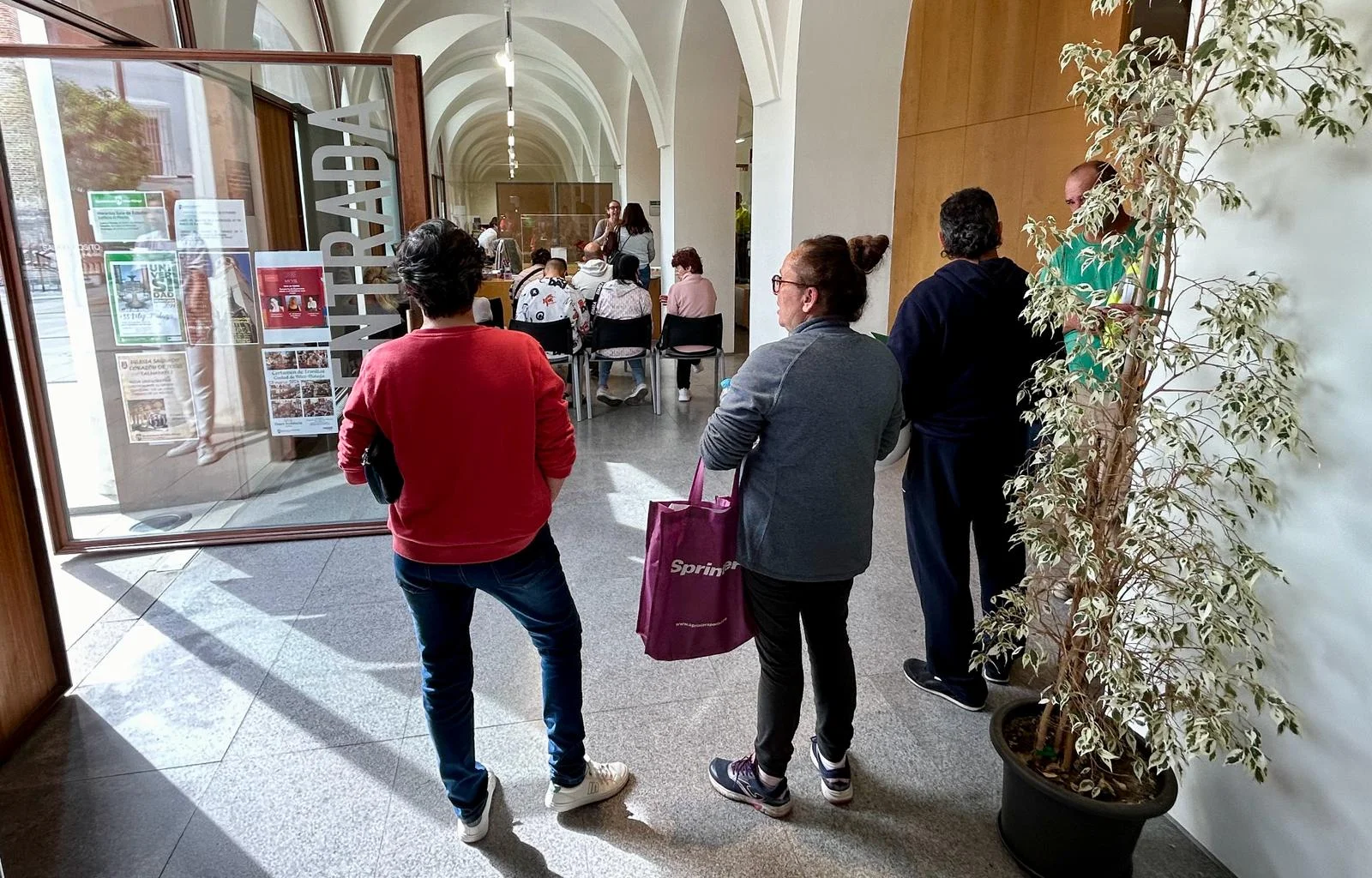 La Oficina de Atención al Ciudadano en Vélez-Málaga se traslada del Mercado de San Francisco al edificio de El Pósito para prestar un mejor servicio a los usuarios