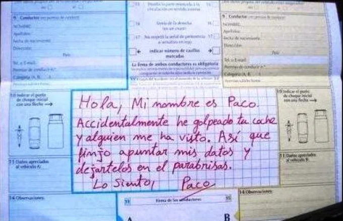 Golpean su coche estacionado y le dejan un parte de accidentes que ha dejado perpleja a la Guardia Civil