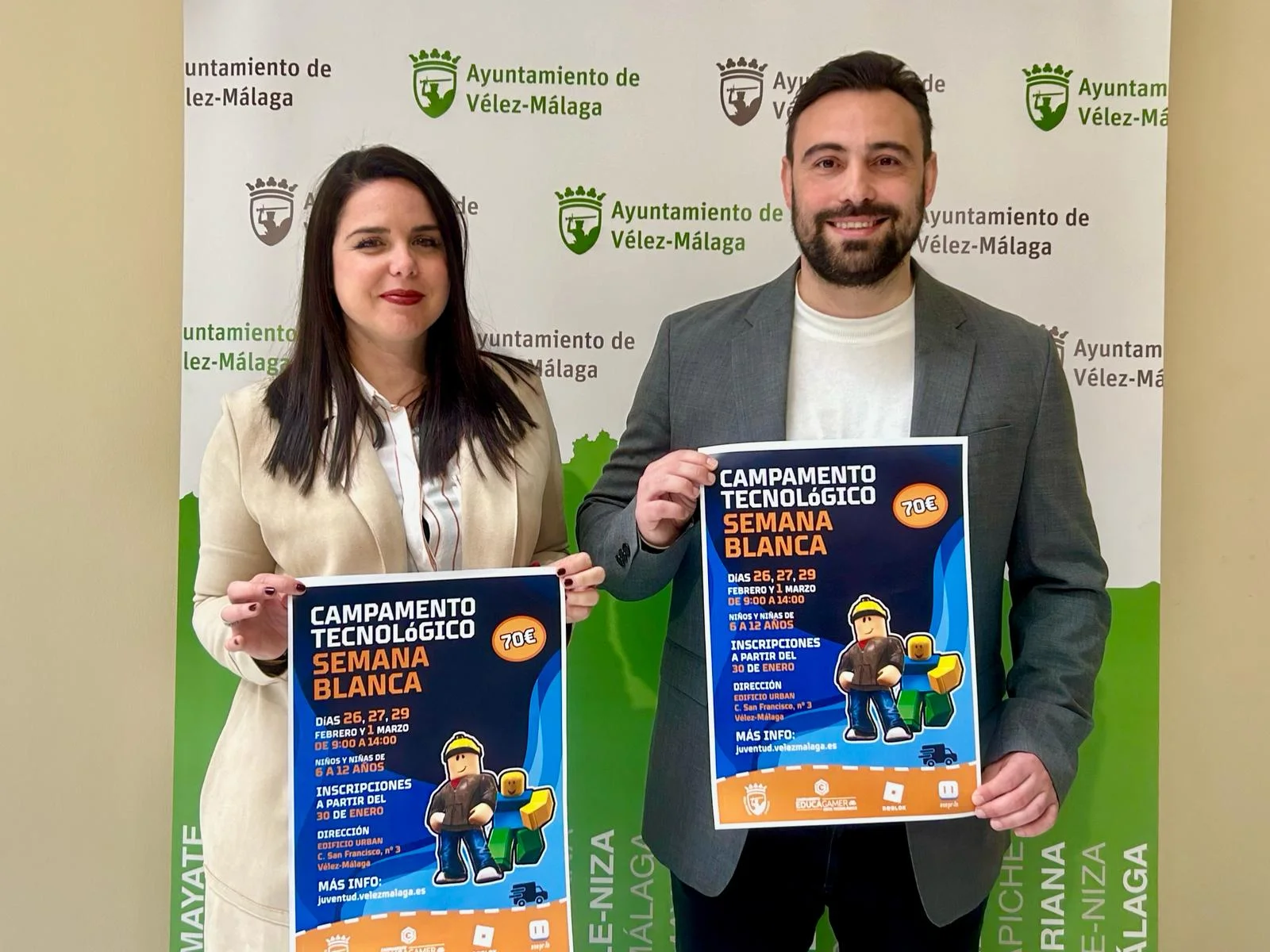 La concejala de Juventud, Lourdes Piña, ha ofrecido más detalles del Campamento Tecnológico en la rueda de prensa ofrecida esta mañana ante los medios de comunicación