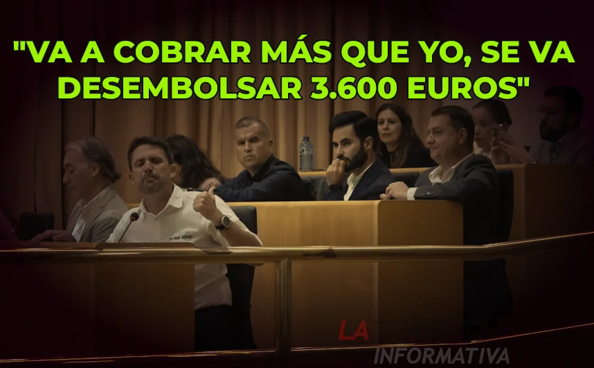 Acusan al concejal de VOX en Vélez de cobrar 3,500 euros por trabajar dos días al mes