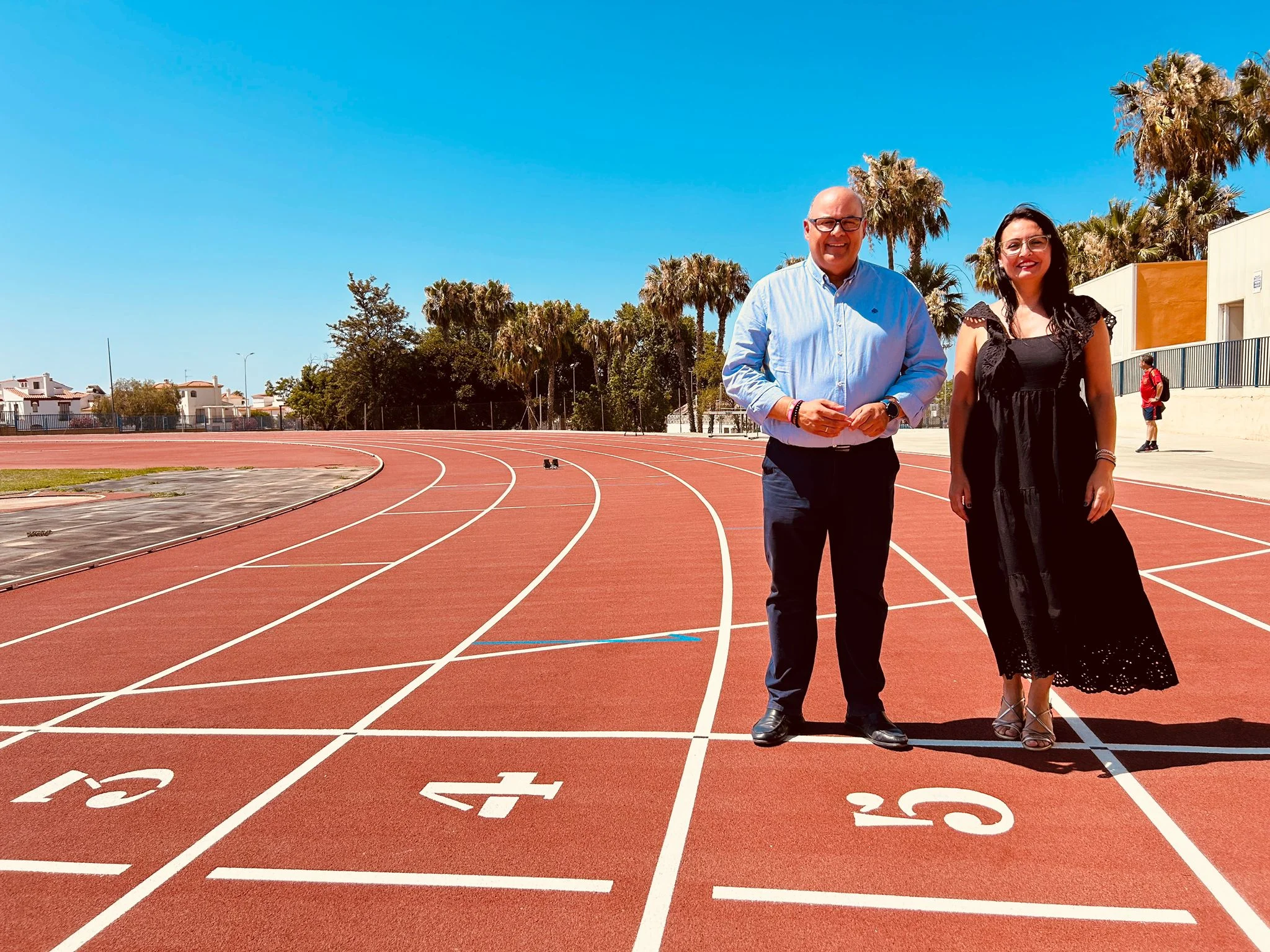 Vélez-Málaga lleva a cabo importantes actuaciones en la pista de atletismo del complejo deportivo Fernando Ruiz Hierro