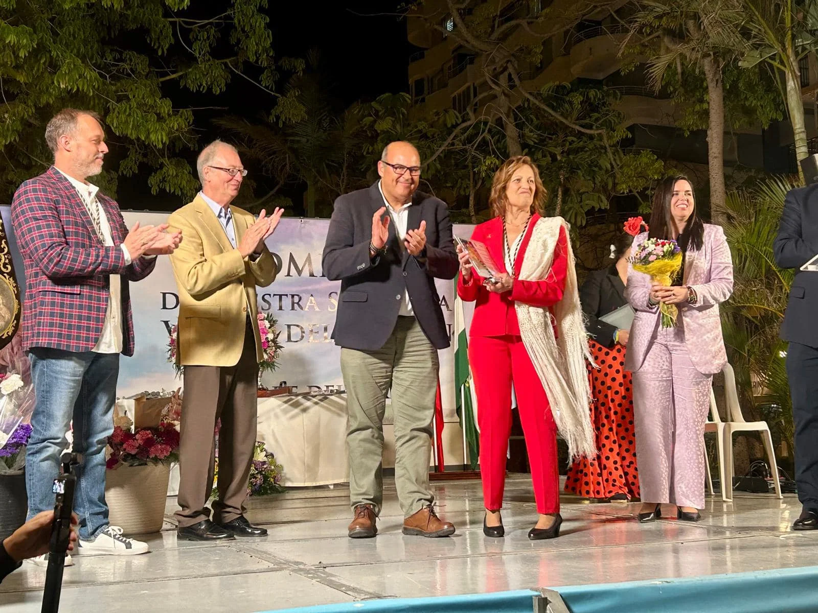  El Paseo de Larios de Torre del Mar inaugura la romería con un pregón emblemático de la mano de Toñi Martín