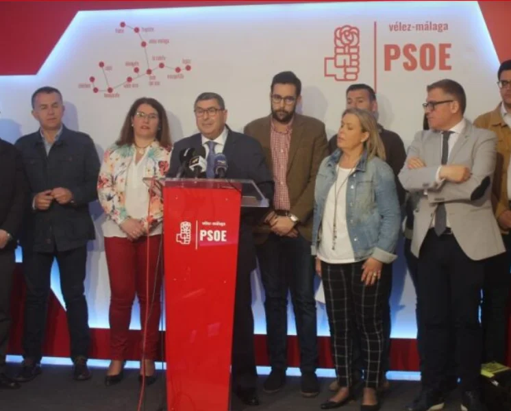 La dimisión en bloque de 19 miembros de la ejecutiva del PSOE en Vélez-Málaga impulsaría un proceso de cambio