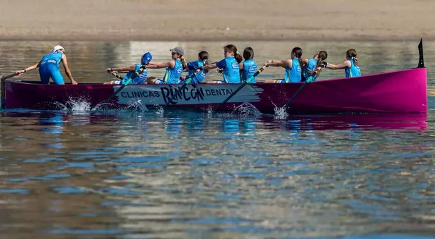 El Club de Remo Faro de Torre del Mar proclamado campeón de Andalucía en cadete femenino