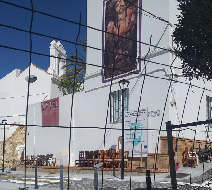El Barrio del Pilar de Vélez-Málaga Despierta con el Espíritu de Semana Santa y Conquista las Redes Sociales