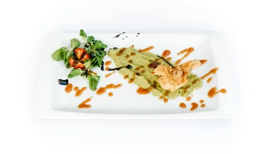 Restaurante La Vendimia presenta, Crujiente de langostino sobre cama de guacamole