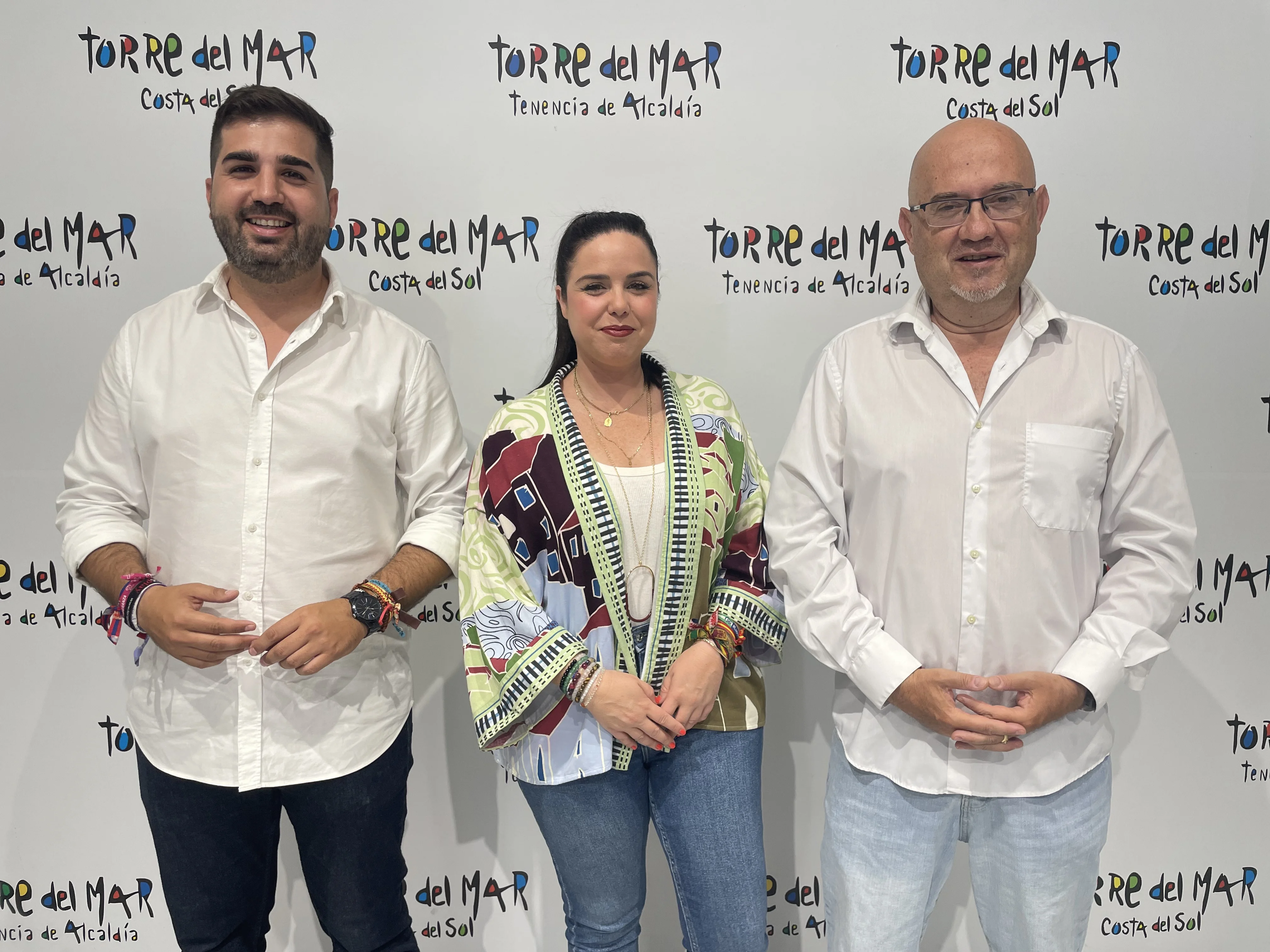 Caleta de Vélez Presenta el Cartel de su Feria el 20 de Junio en la Plaza de la Tenencia de Alcaldía