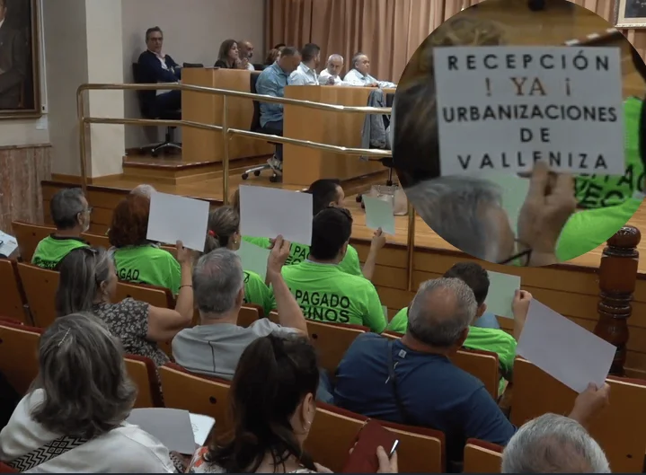 El pleno de Vélez-Málaga se vuelve a convertir en una olla a presión a punto de estallar