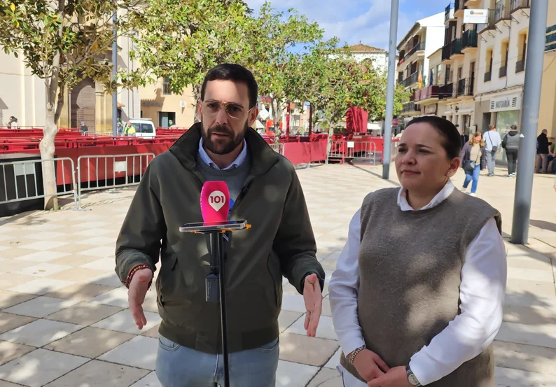 Víctor González acusa al Alcalde de Vélez-Málaga de despilfarrar el dinero de los Veleños