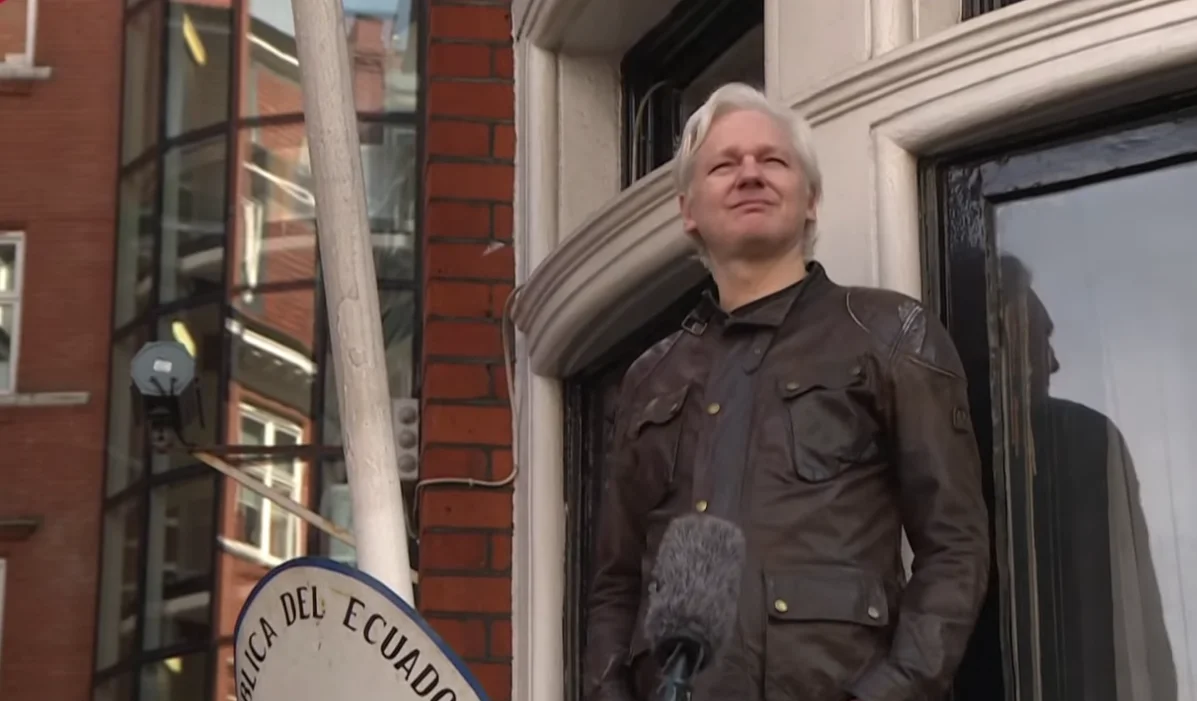 Julian Assange es puesto en libertad tras 1.901 días