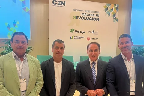Vélez-Málaga y Torre del Mar se posicionan en el Foro 'Málaga en (R)evolución'