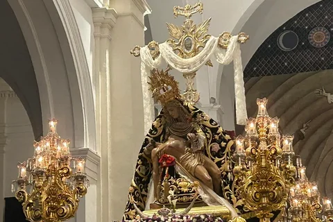Las lluvias dejan Vélez-Málaga sin sus tradicionales procesiones el Viernes Santo