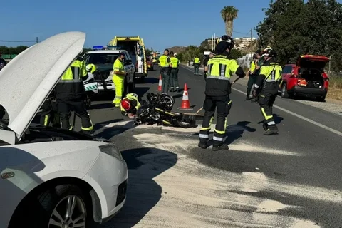 Herido gravemente y trasladado de urgencia en helicóptero un motorista tras una colisión en la N-340 en Almayate