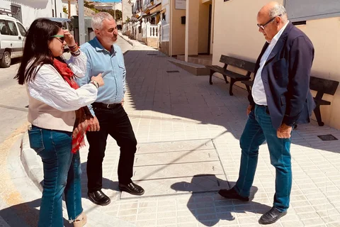 El Ayuntamiento de Vélez-Málaga pone en marcha mejoras y anuncia nuevos proyectos en Triana