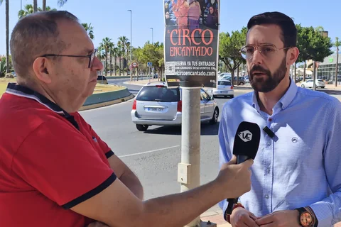 Víctor González rechaza que Vélez-Málaga sea considerada zona de gran afluencia turística