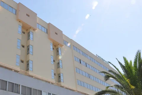 Más de 300 facultativos denuncian en un documento la grave situación que sufren en este hospital de Málaga