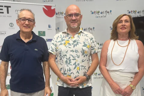 La campaña 'Gracias Torre del Mar' sortea 1.000 euros entre sus clientes