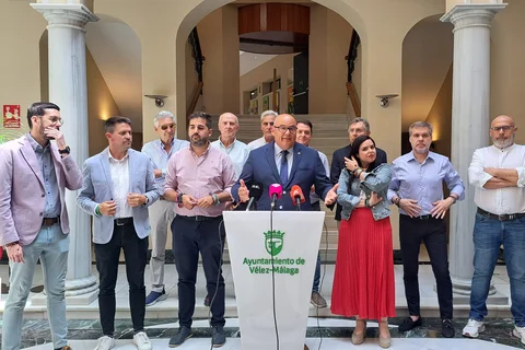 El Ayuntamiento presenta a los candidatos a los Escudos de Oro de Vélez-Málaga 2023