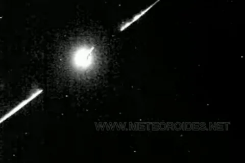 Una impresionante bola de fuego vuelve a iluminar los cielos de España con un brillo semejante al de la luna llena