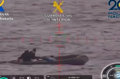 Interceptada una lancha con 500 kilos de cocaína en aguas cercanas a Canarias