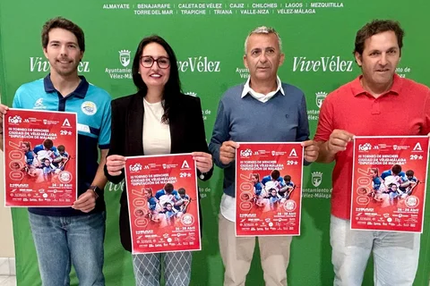 Deportes presenta el III Torneo de Pádel de Menores Ciudad de Vélez-Málaga