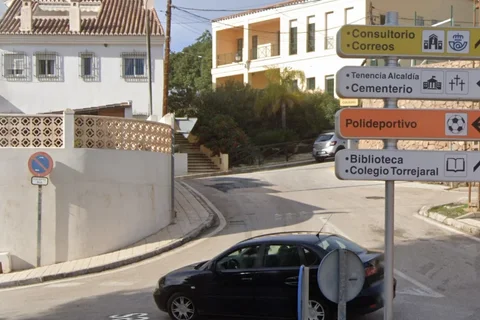 El Pleno de Vélez-Málaga decide la implantación de transporte público para los vecinos de Chilches el próximo 21 de mayo