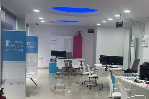 Endesa abre las puertas de su nuevo punto de atención comercial en Torre del Mar